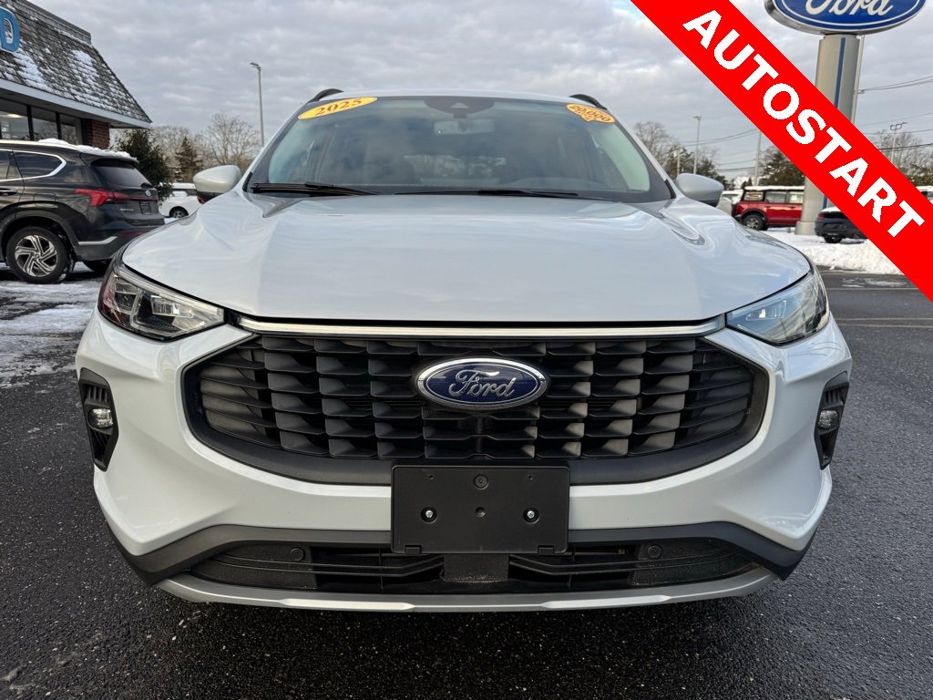 Certified 2025 Ford Escape Platinum image 2