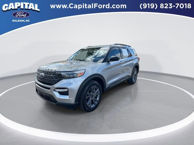 Certified 2022 Ford Explorer XLT w/ Equipment Group 202A image 2