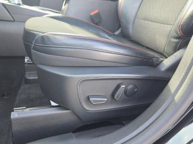 Certified 2025 Ford Escape ST-Line Select AWD/4WD image 24
