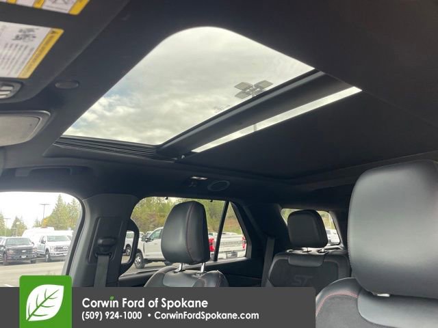 Certified 2025 Ford Explorer ST image 37