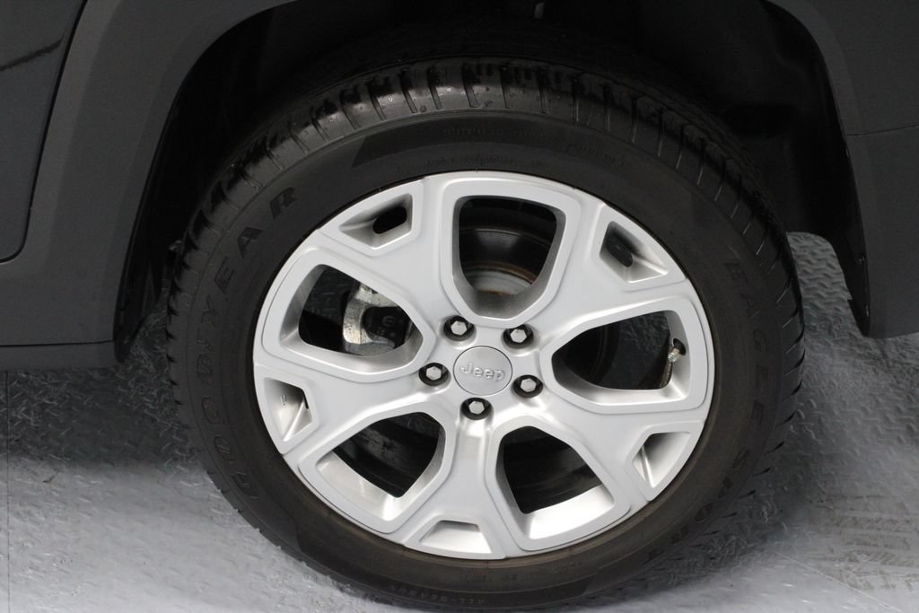 Used 2022 Jeep Renegade Limited AWD/4WD image 19