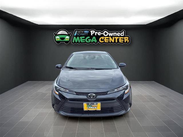 Used 2025 Toyota Corolla LE FWD image 25