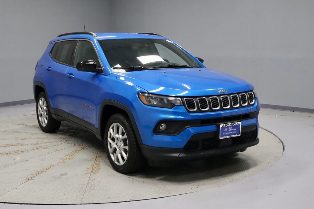 Used 2024 Jeep Compass Latitude AWD/4WD image 7