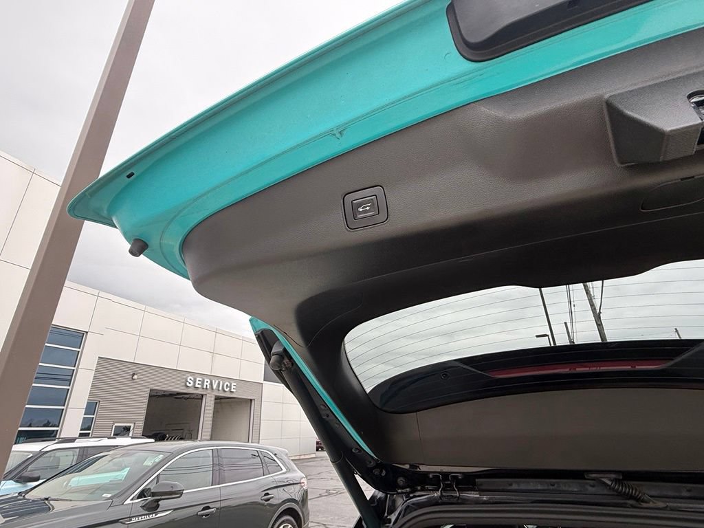 Used 2021 Chevrolet TrailBlazer RS w/ Sun and Liftgate Package AWD/4WD image 15