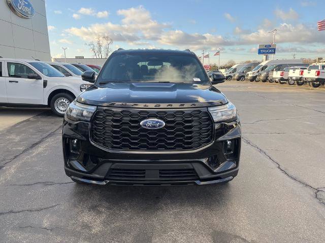 Certified 2025 Ford Explorer ST-Line w/ ST-Line Street Pack AWD/4WD image 2