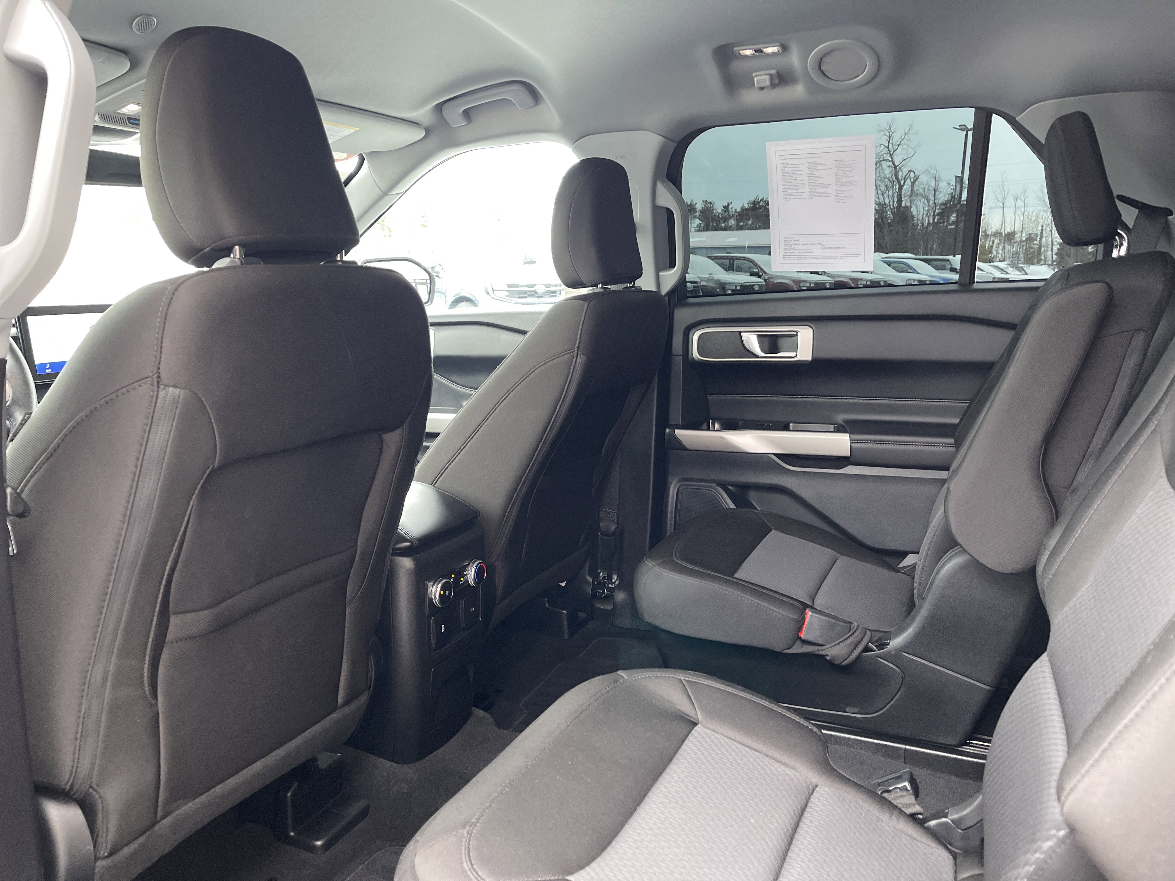 Certified 2022 Ford Explorer XLT w/ Class IV Trailer Tow Package image 11