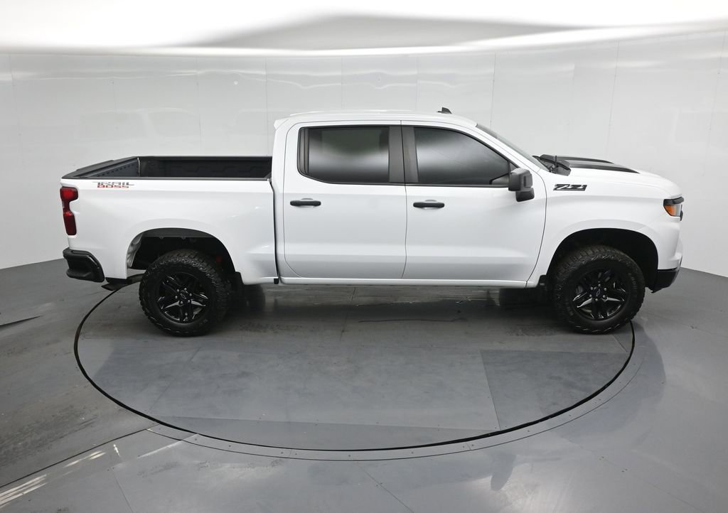 Used 2024 Chevrolet Silverado 1500 Custom Trail Boss w/ LPO, Dark Essentials Package AWD/4WD image 40