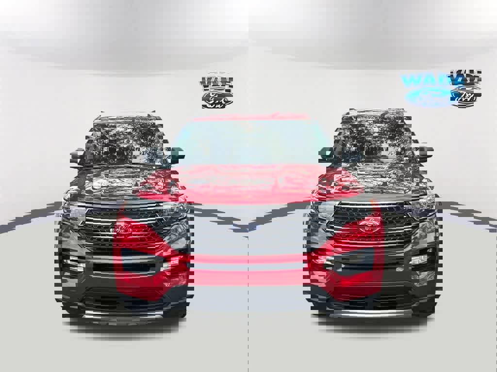 Certified 2022 Ford Explorer XLT w/ Equipment Group 202A image 2