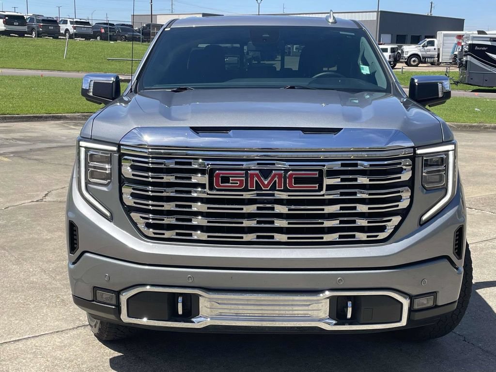 Used 2025 GMC Sierra 1500 Denali AWD/4WD image 8