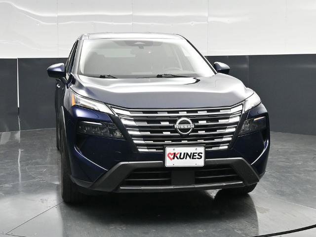 Used 2025 Nissan Rogue SV AWD/4WD image 9