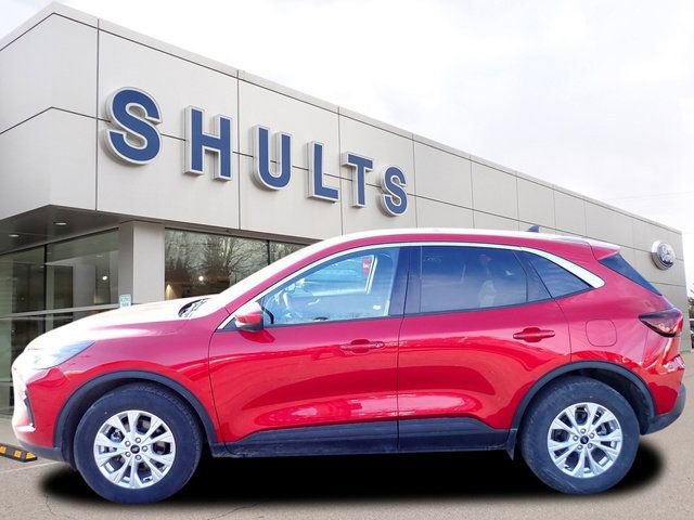 Certified 2023 Ford Escape Active w/ Tech Pack #2 AWD/4WD image 2