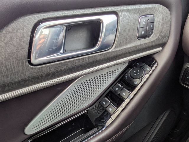 Certified 2026 Ford Explorer Platinum RWD image 25