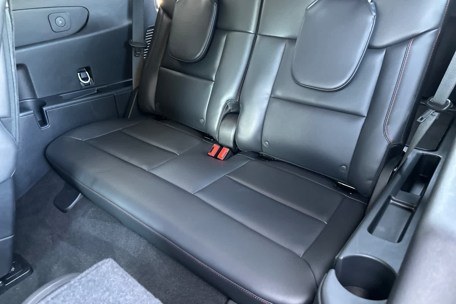 Certified 2025 Ford Explorer ST-Line AWD/4WD image 15