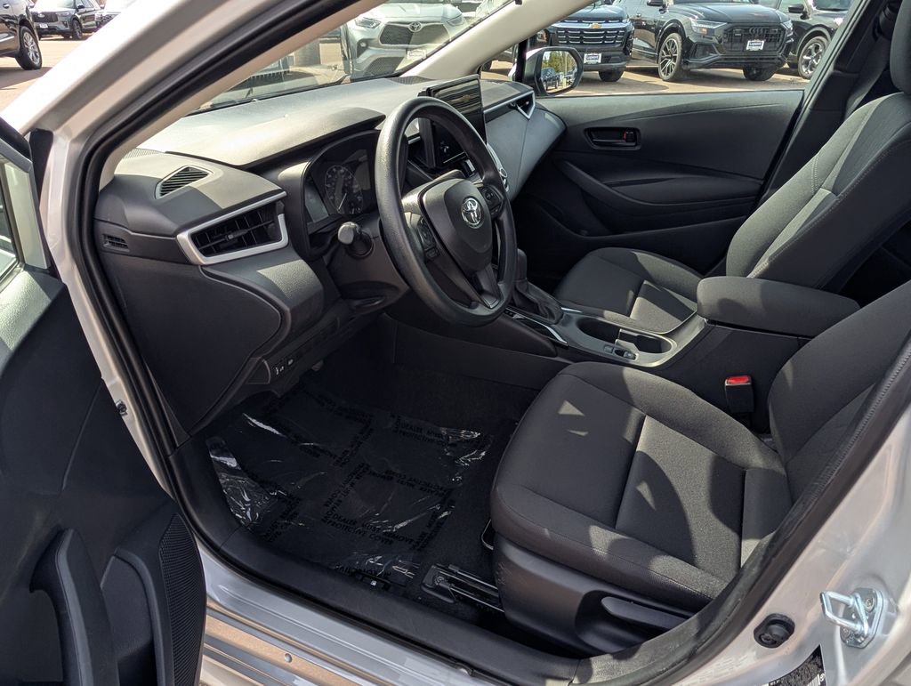 Used 2025 Toyota Corolla LE image 10