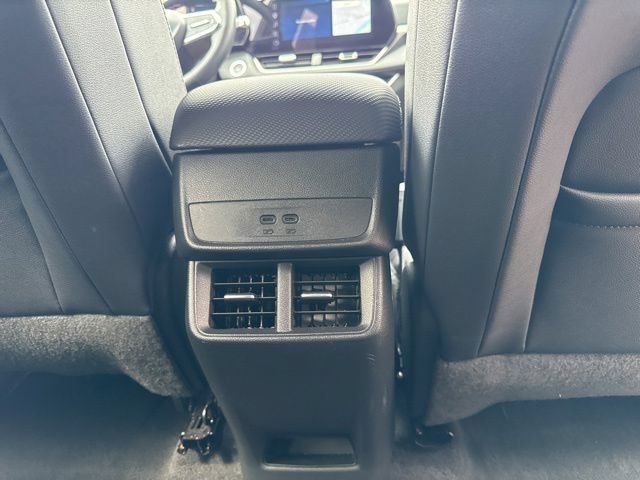 Used 2026 Chevrolet Equinox LT w/ Convenience Package II AWD/4WD image 32