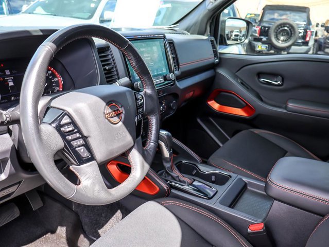Used 2022 Nissan Frontier PRO-4X w/ Technology Package AWD/4WD image 13