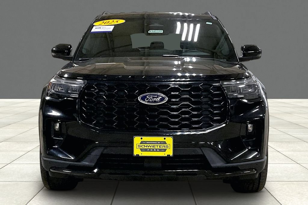 Certified 2025 Ford Explorer ST-Line w/ ST-Line Street Pack AWD/4WD image 3