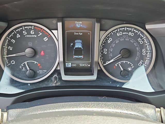 Used 2022 Toyota Tacoma SR5 AWD/4WD image 15