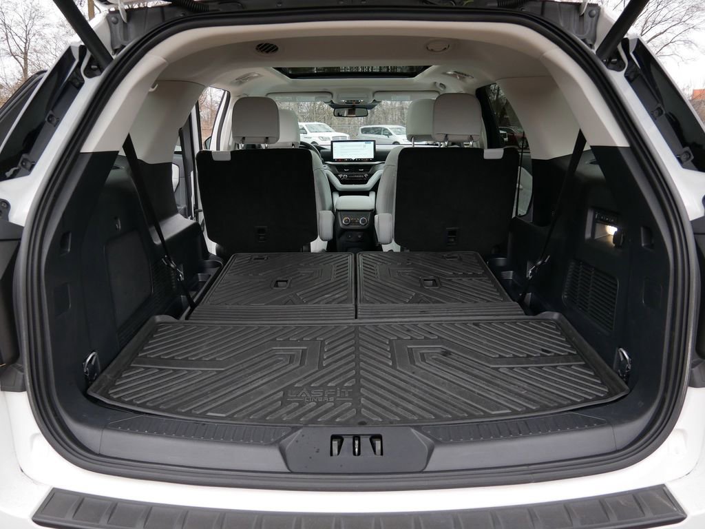 Certified 2025 Ford Explorer Platinum w/ Ultimate Package image 10