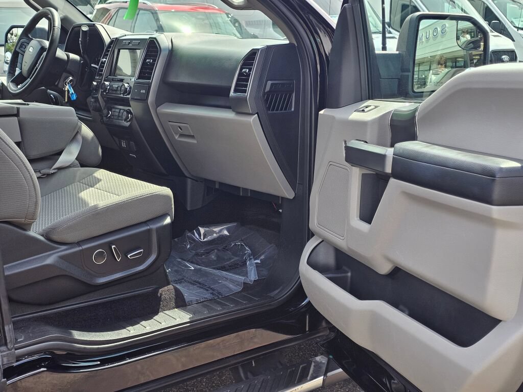 Certified 2017 Ford F150 XLT w/ Equipment Group 302A Luxury AWD/4WD image 13