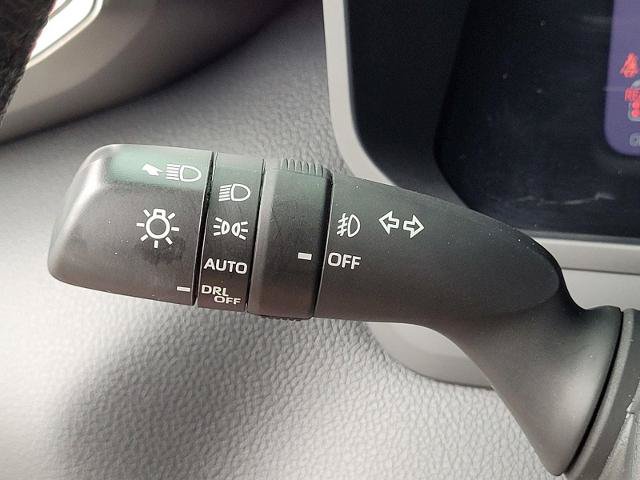 Used 2024 Toyota Sequoia Limited AWD/4WD image 33
