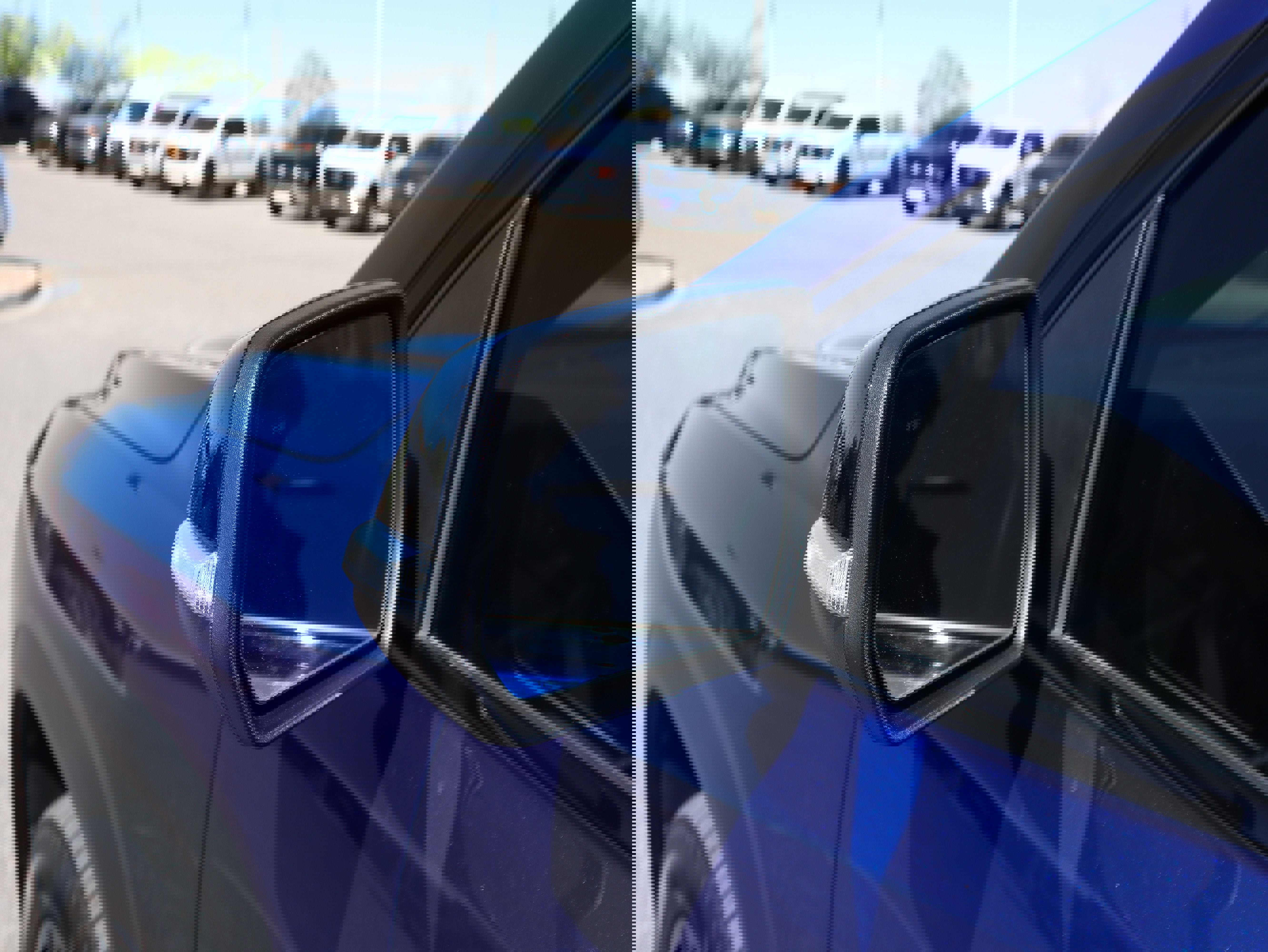 Used 2023 GMC Acadia SLE w/ Driver Convenience Package image 17