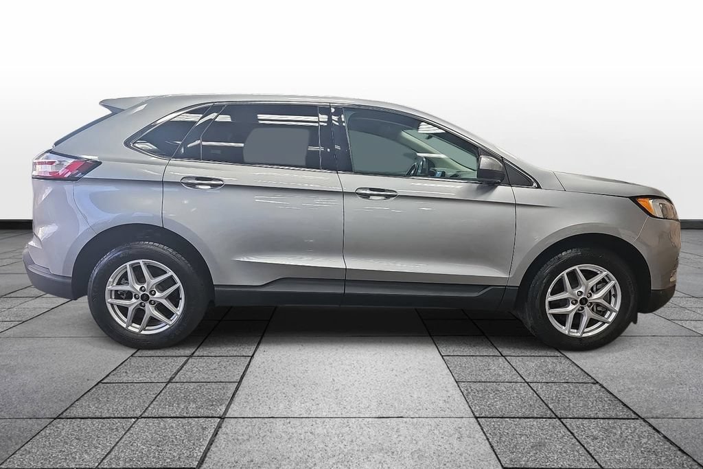 Certified 2023 Ford Edge SEL w/ Convenience Package AWD/4WD image 4