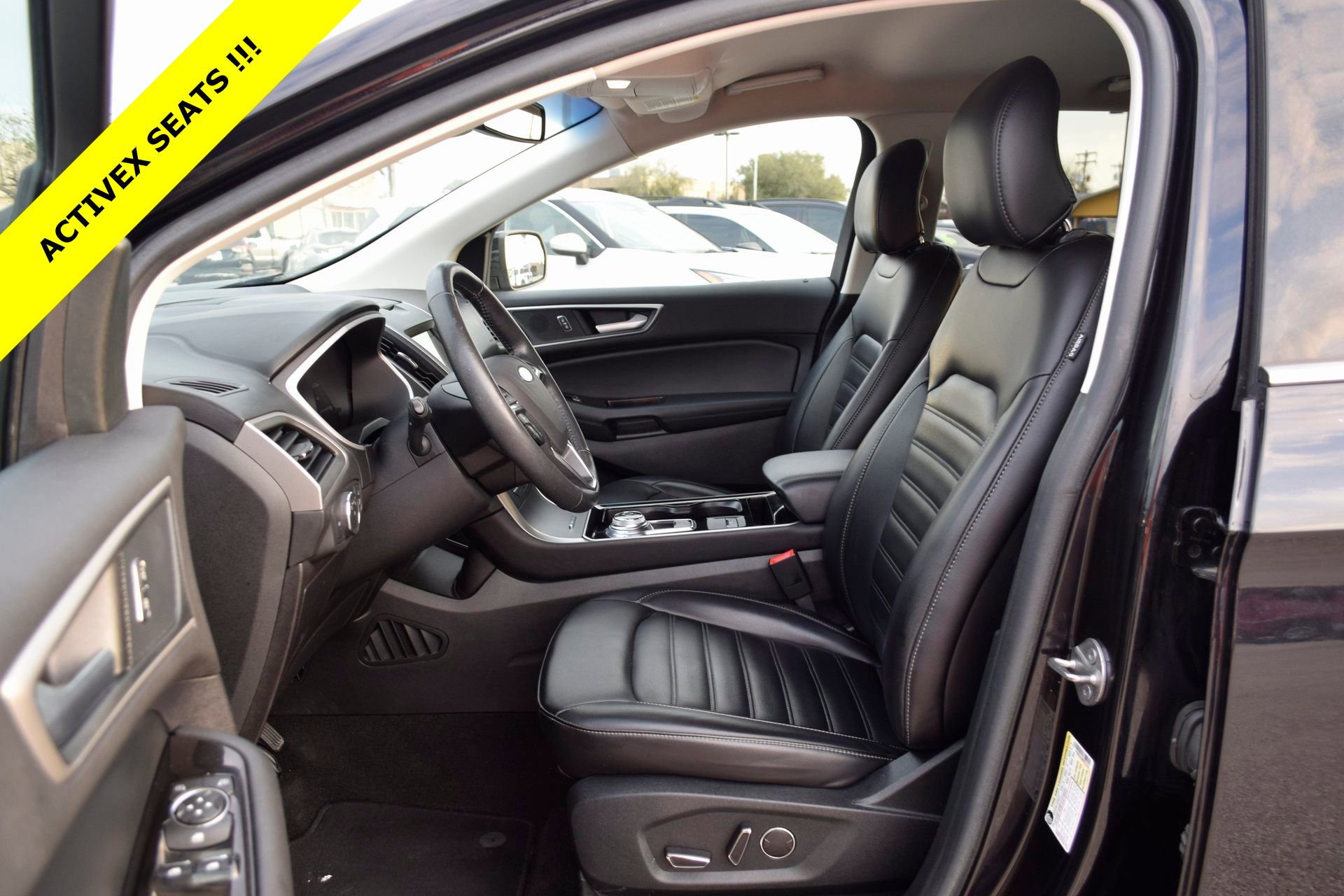 Certified 2019 Ford Edge SEL w/ Equipment Group 201A image 3