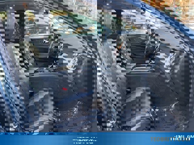 Used 2021 Volvo XC60 T5 Inscription w/ Advanced Package image 21