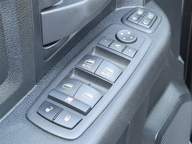 Used 2024 RAM 2500 Tradesman w/ Chrome Appearance Group AWD/4WD image 17