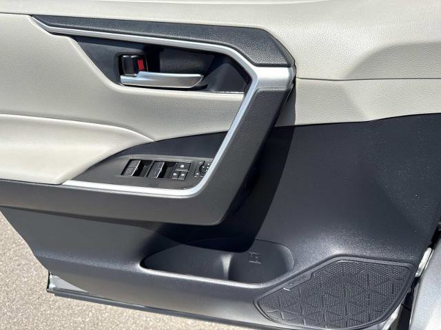 Used 2025 Toyota RAV4 XLE w/ Convenience Package AWD/4WD image 13