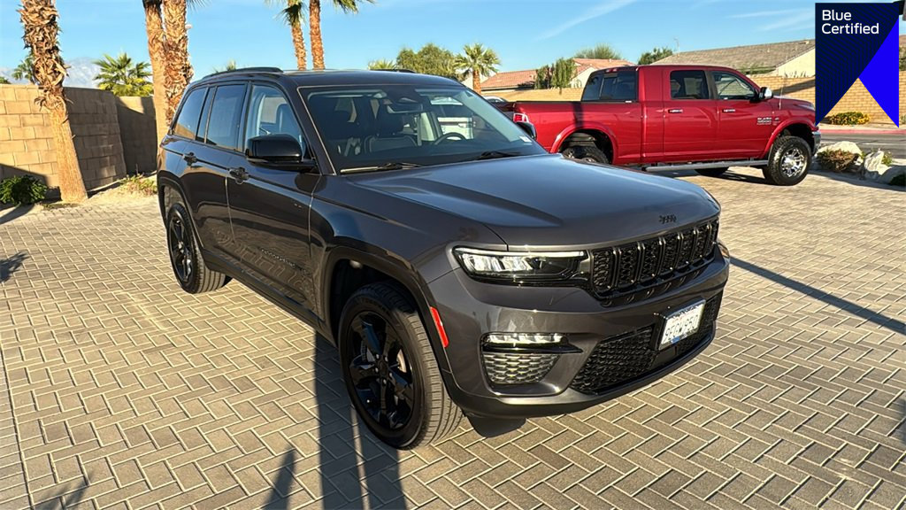 Used 2023 Jeep Grand Cherokee Limited w/ Black Appearance Package