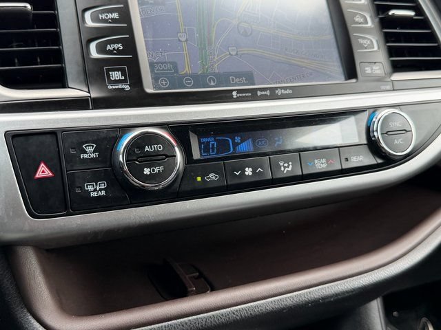 Used 2018 Toyota Highlander Limited AWD/4WD image 20