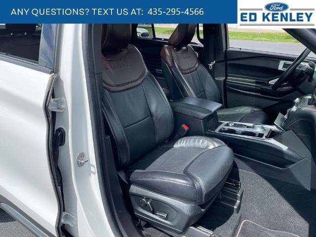 Certified 2020 Ford Explorer Platinum w/ Premium Technology Package AWD/4WD image 32