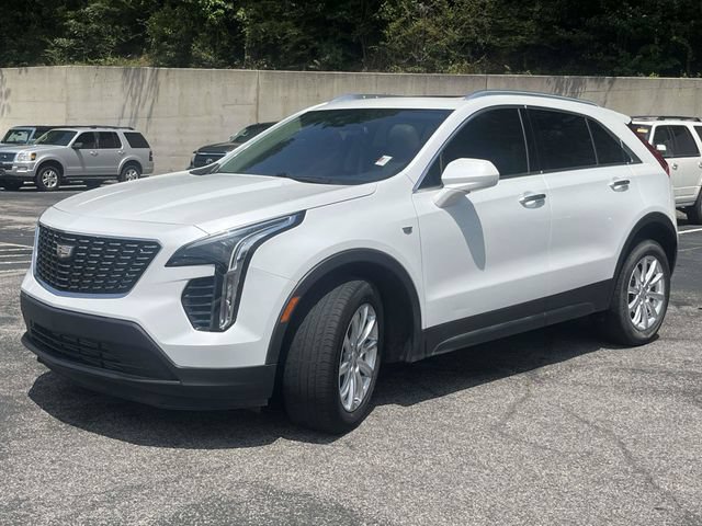 Used 2023 Cadillac XT4 Luxury w/ Cold Weather Package FWD image 8