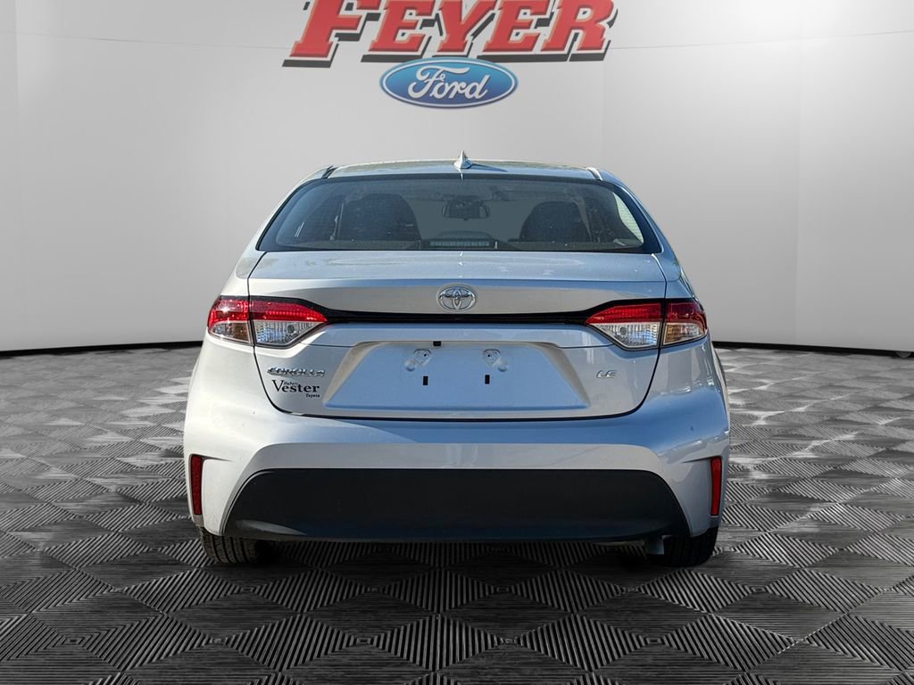 Used 2024 Toyota Corolla LE FWD image 4