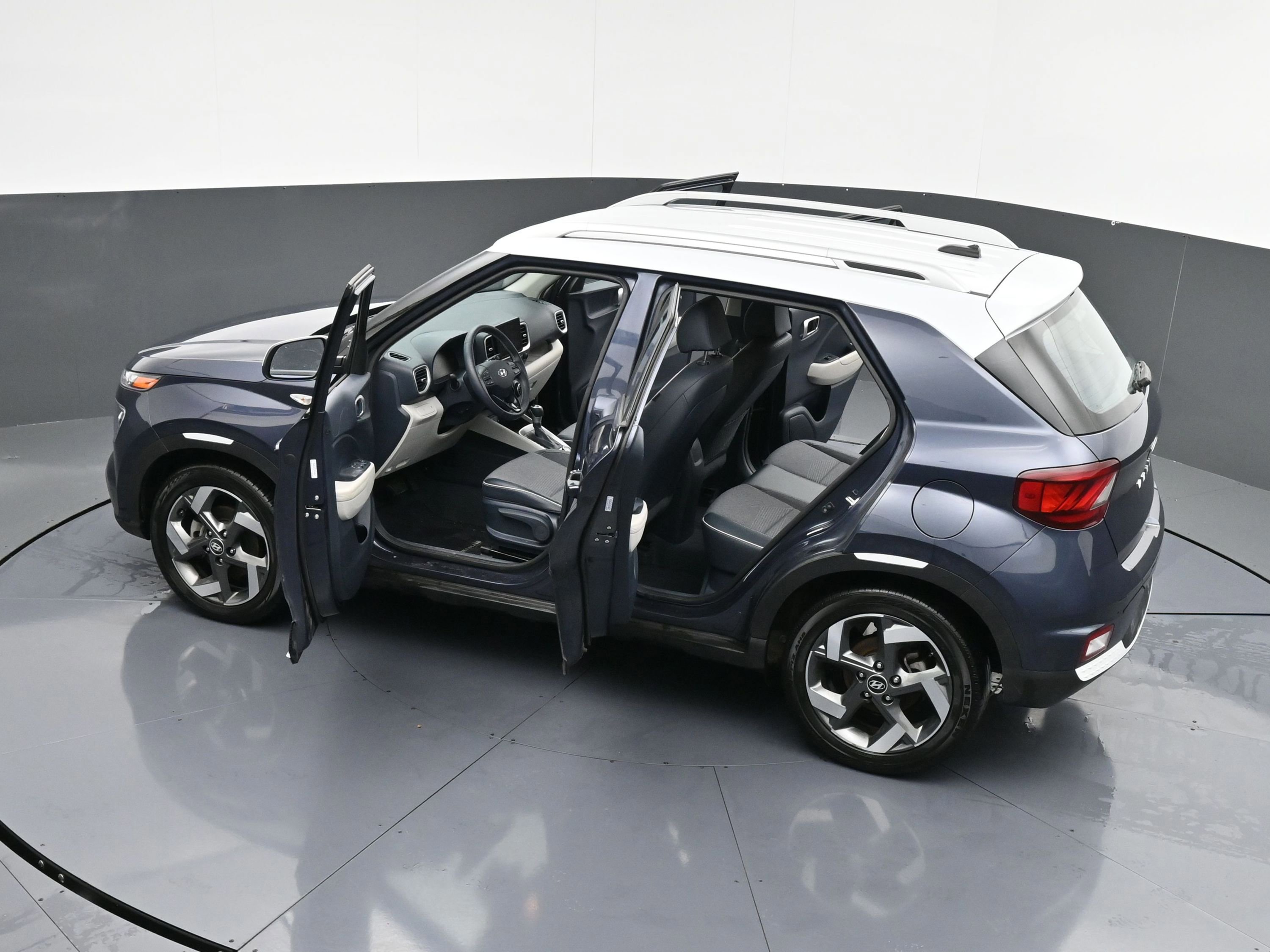 Used 2023 Hyundai Venue Limited w/ Cargo Package image 42