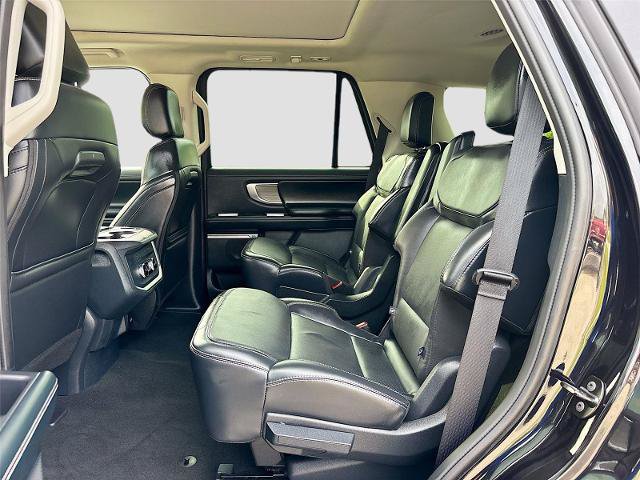 Certified 2025 Ford Expedition Platinum AWD/4WD image 28