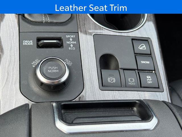 Used 2023 Toyota Highlander Platinum AWD/4WD image 25