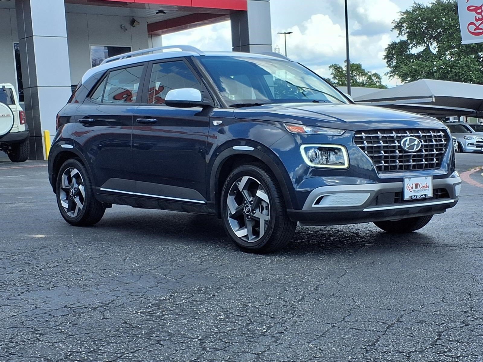 Used 2025 Hyundai Venue Limited FWD image 4