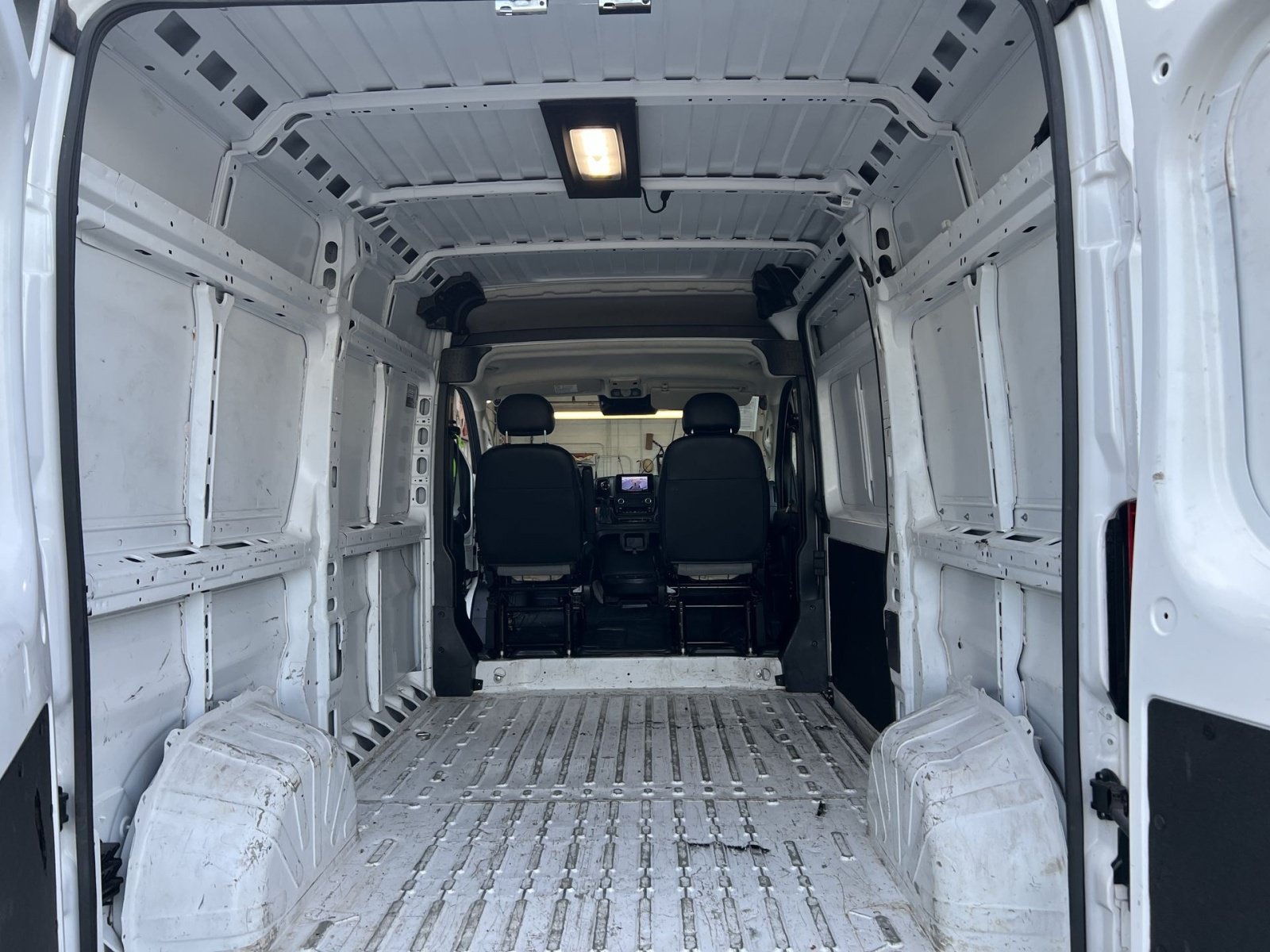Used 2024 RAM ProMaster 2500 w/ Convenience Group FWD image 45