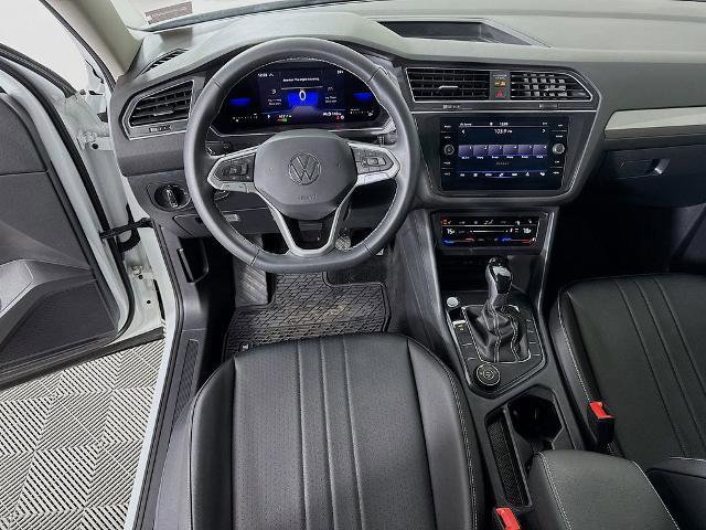 Used 2022 Volkswagen Tiguan SE image 24
