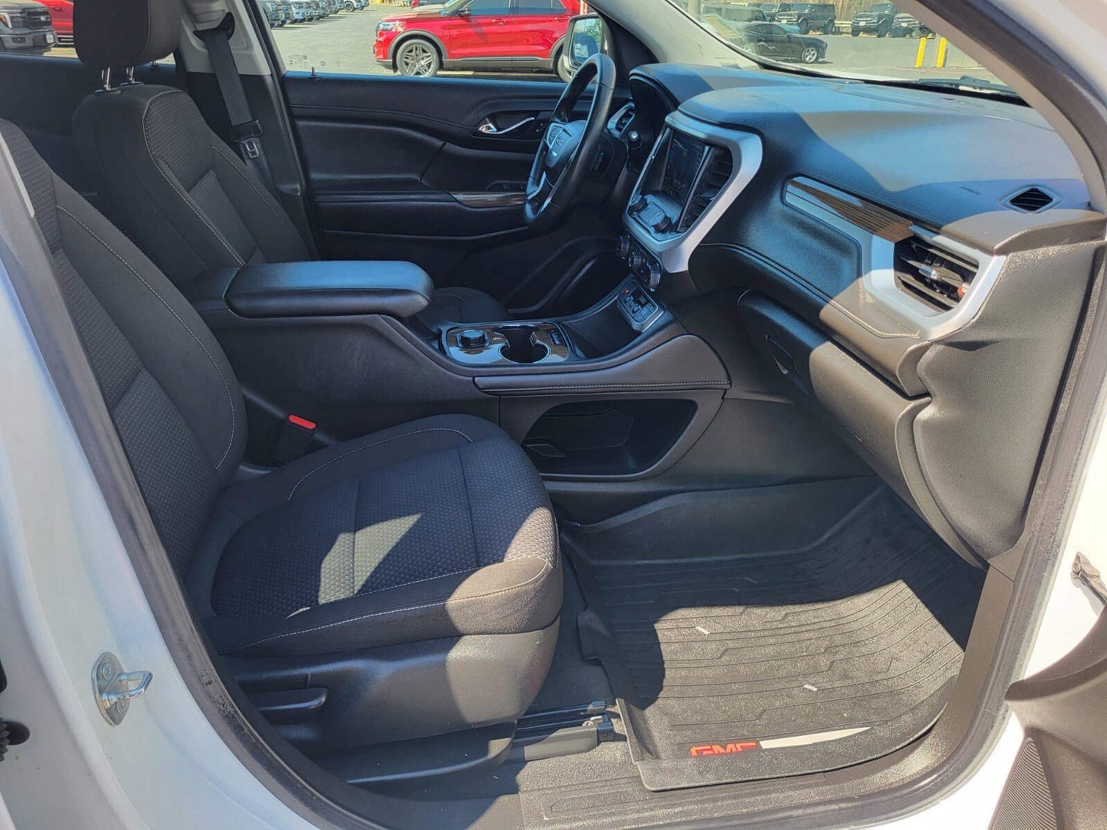 Used 2023 GMC Acadia SLE w/ LPO, Floor Liner Package image 12