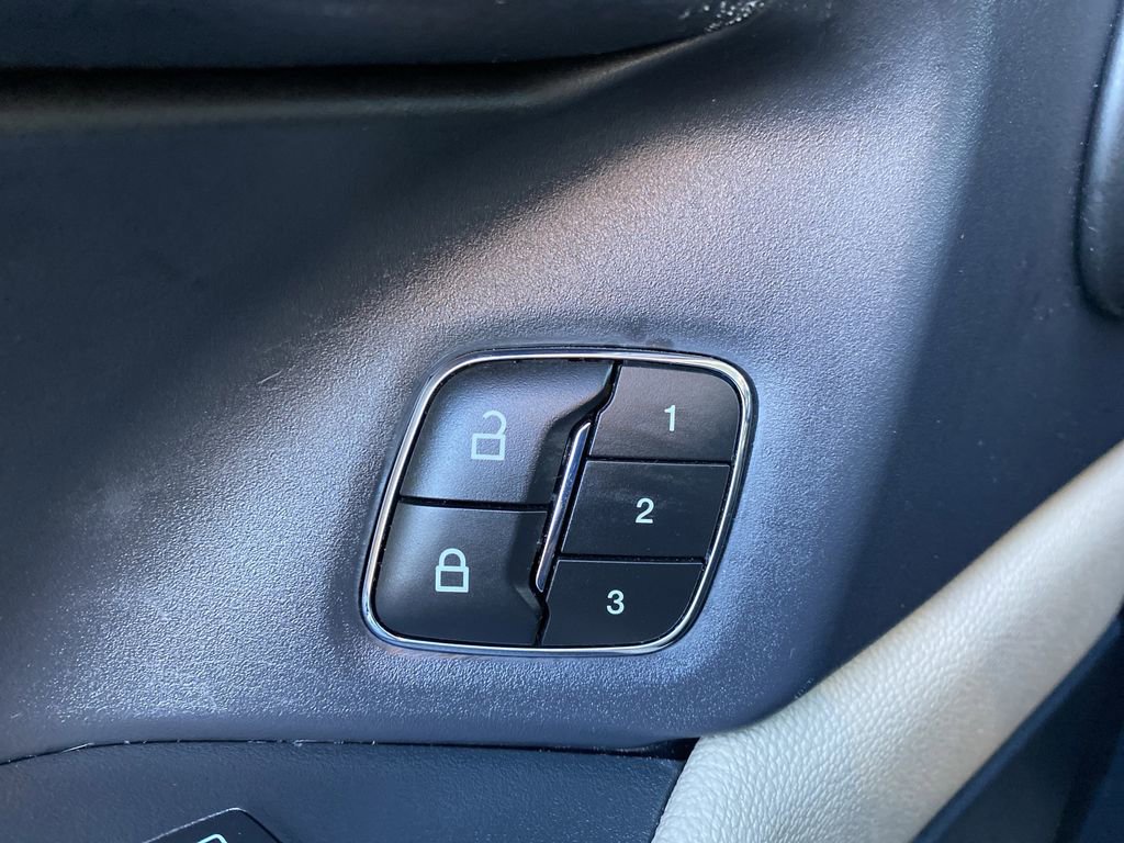 Certified 2023 Ford Expedition Limited image 13