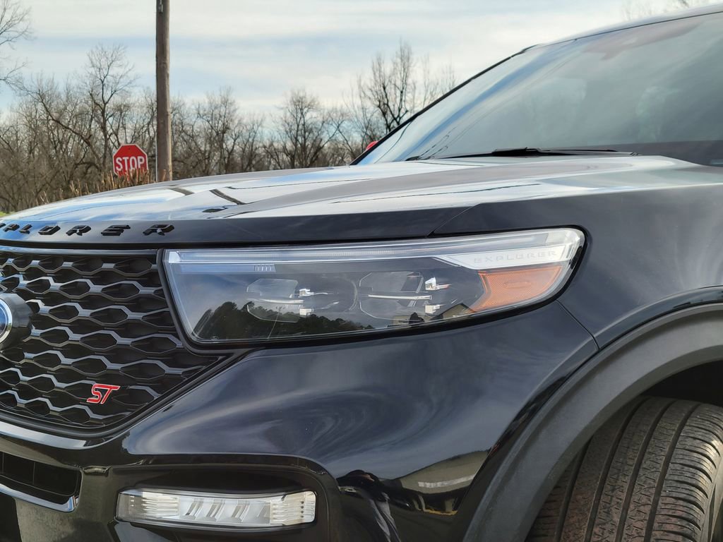 Certified 2022 Ford Explorer ST w/ Equipment Group 401A image 9