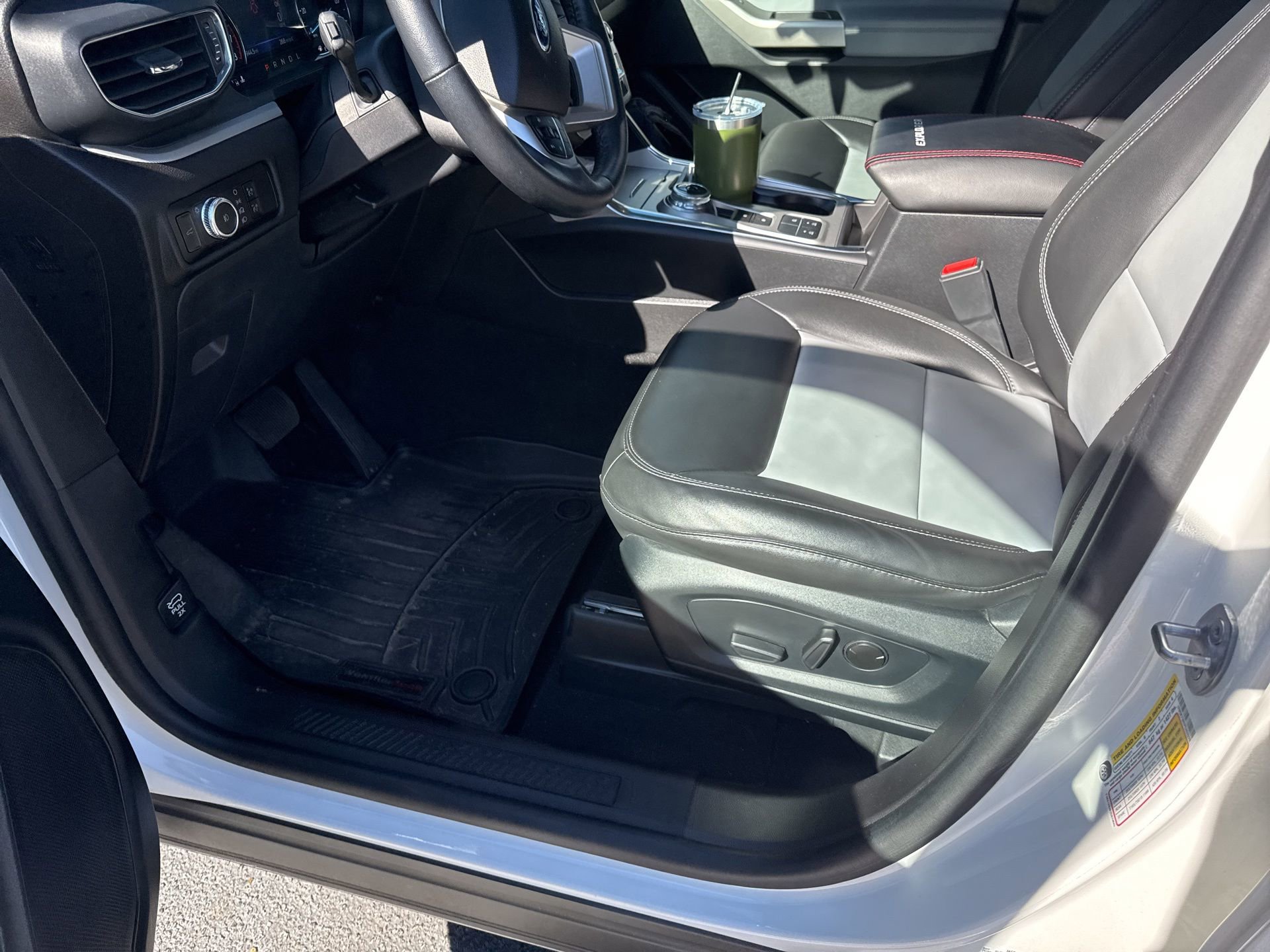 Certified 2023 Ford Explorer XLT w/ Equipment Group 202A image 16