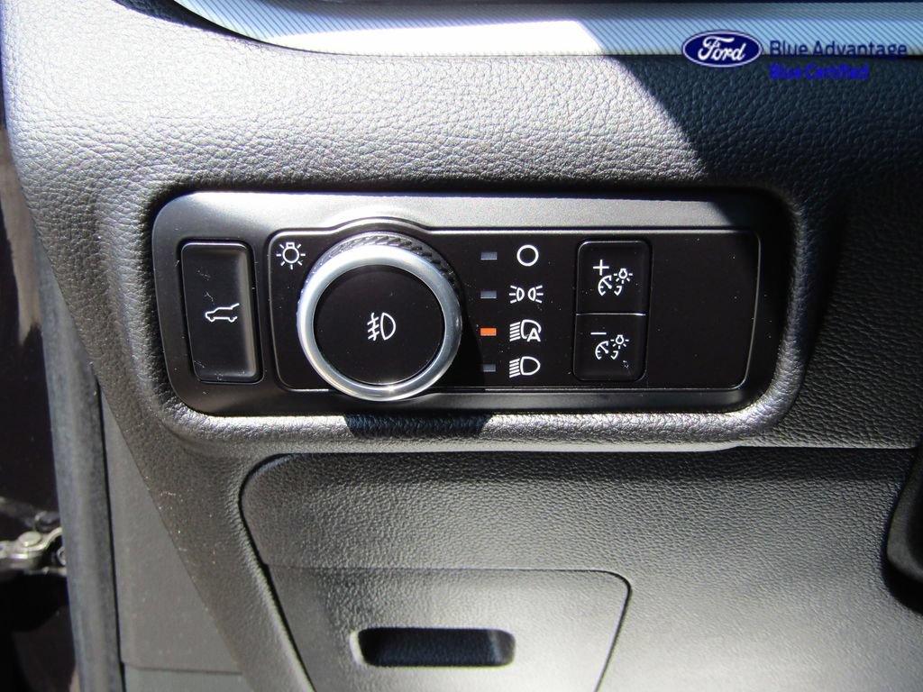 Certified 2023 Ford Explorer XLT w/ Equipment Group 202A AWD/4WD image 32