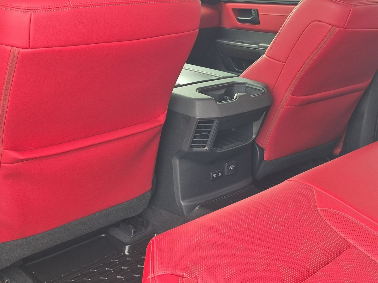 Used 2023 Toyota Tundra TRD Pro AWD/4WD image 28