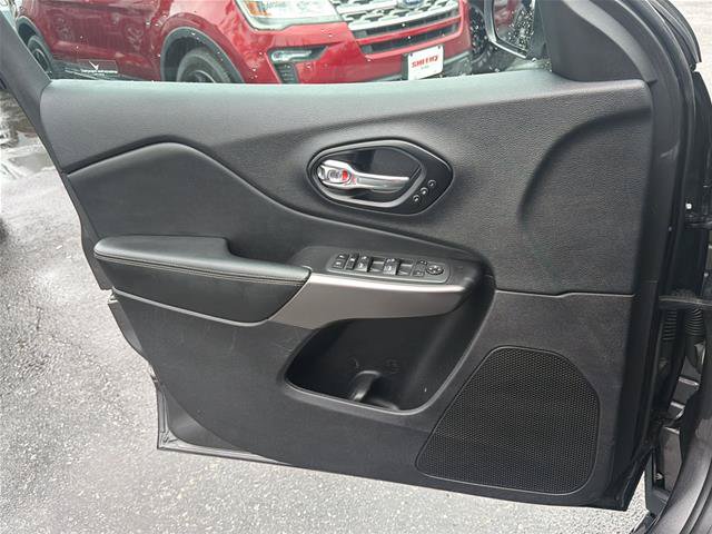 Used 2020 Jeep Cherokee Limited FWD image 24