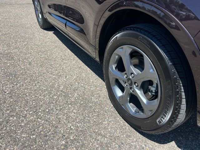 Certified 2023 Ford Escape ST-Line w/ Tech Pack #1 AWD/4WD image 25
